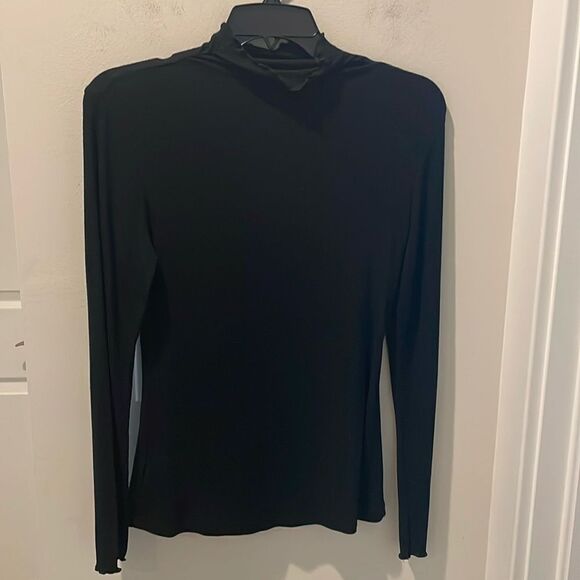 Trendy Black long sleeve Mock Neck size Small - Picture 1 of 6